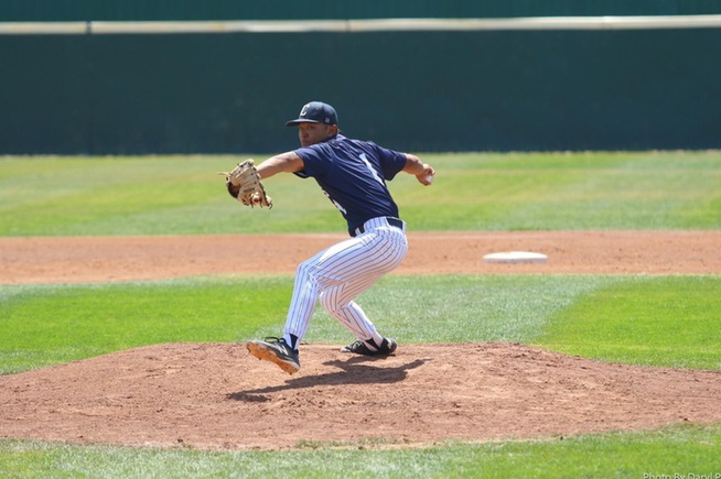 Micah Hee signs with Cal State Los Angeles