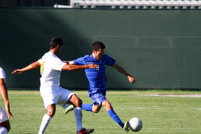 Nic Escalante (9) scored the tying goal in the Falcons 303 game against Taft.