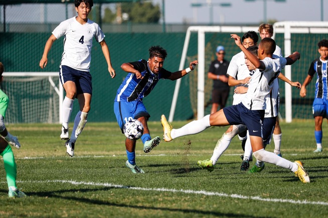 Orlando Martinez (18) had the best scoring chance of the day for Cerritos
