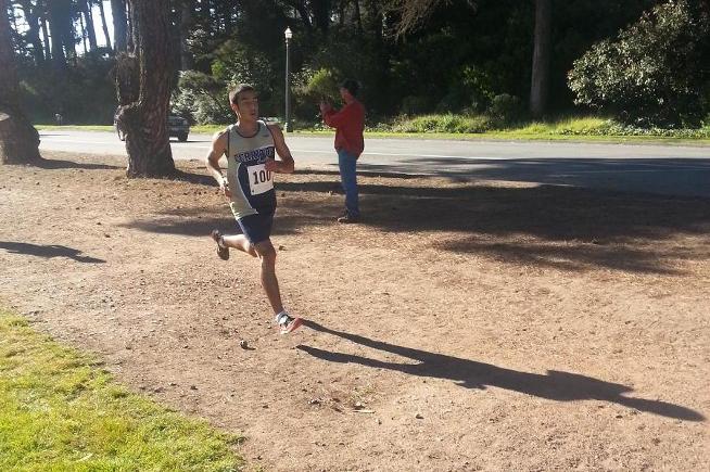 Jonathan Bazinet finished in seventh place at the Lou Vasquez Invitational