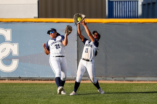 Morgan Fontela (11) reached base three times against the Warriors