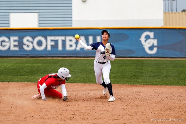 Shortstop Ayiana Cardenas was named a NFCA Gold Glove recipient