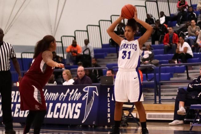 Nia Lateju has signed with William Wood (MO) University
