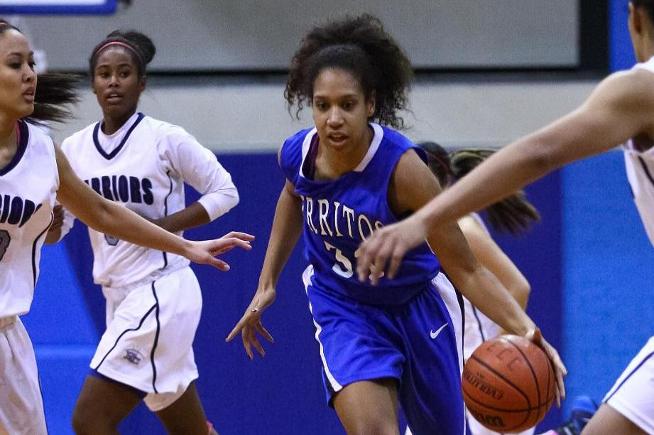 Nia Lateju one of three Falcons to be named 1st Team All-SCC