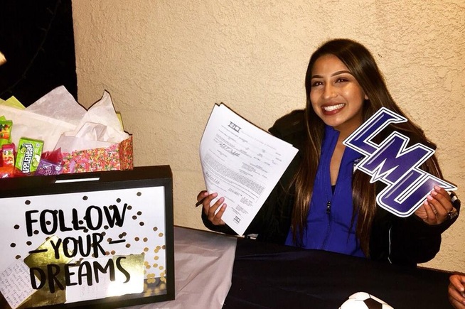 Itzel Ballesteros signs with Lincoln Memorial University