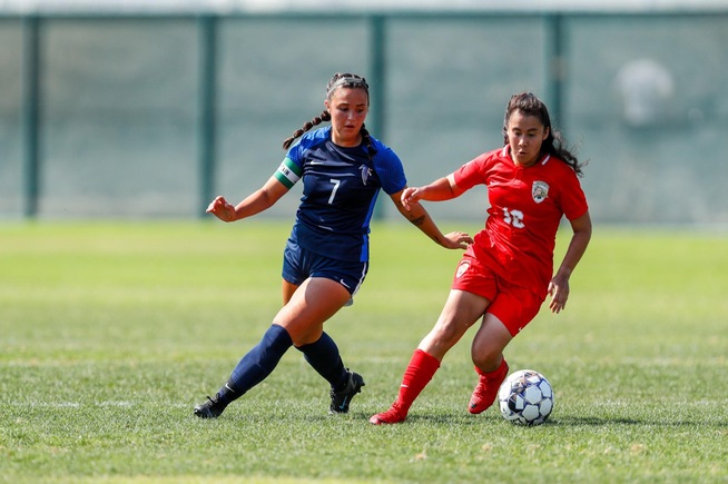 Katie Alexander and the Falcons improved to 2-0-0