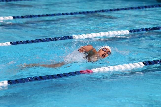 The Falcons split their final dual meet