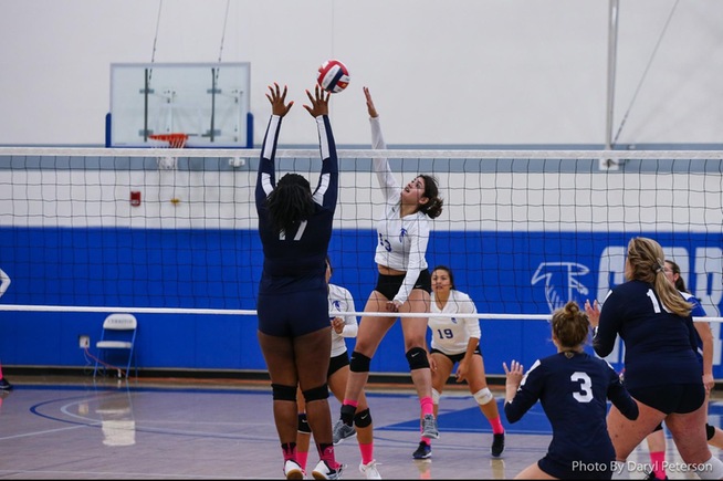 Alexia Torres posts one of her three kills against El Camino