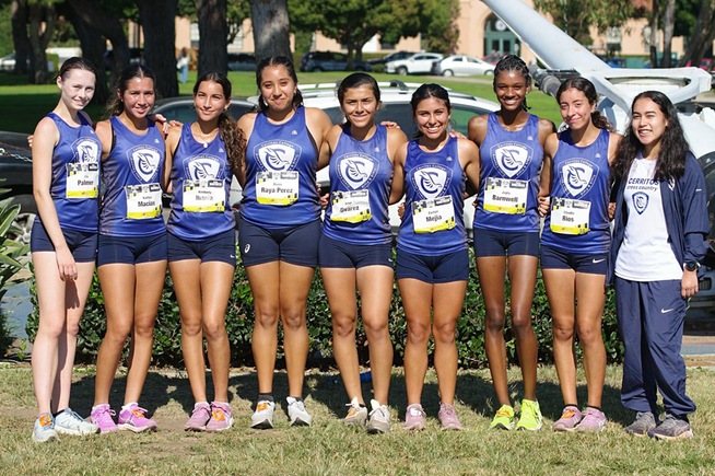 Women's cross country posts sixth place finish at Manny Bautista Invitational